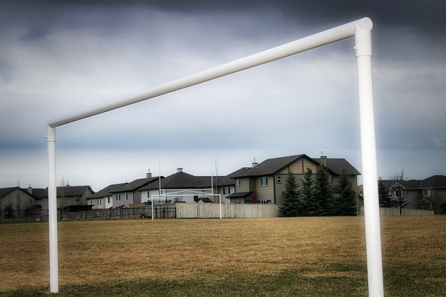 更是令人震 更是令人震